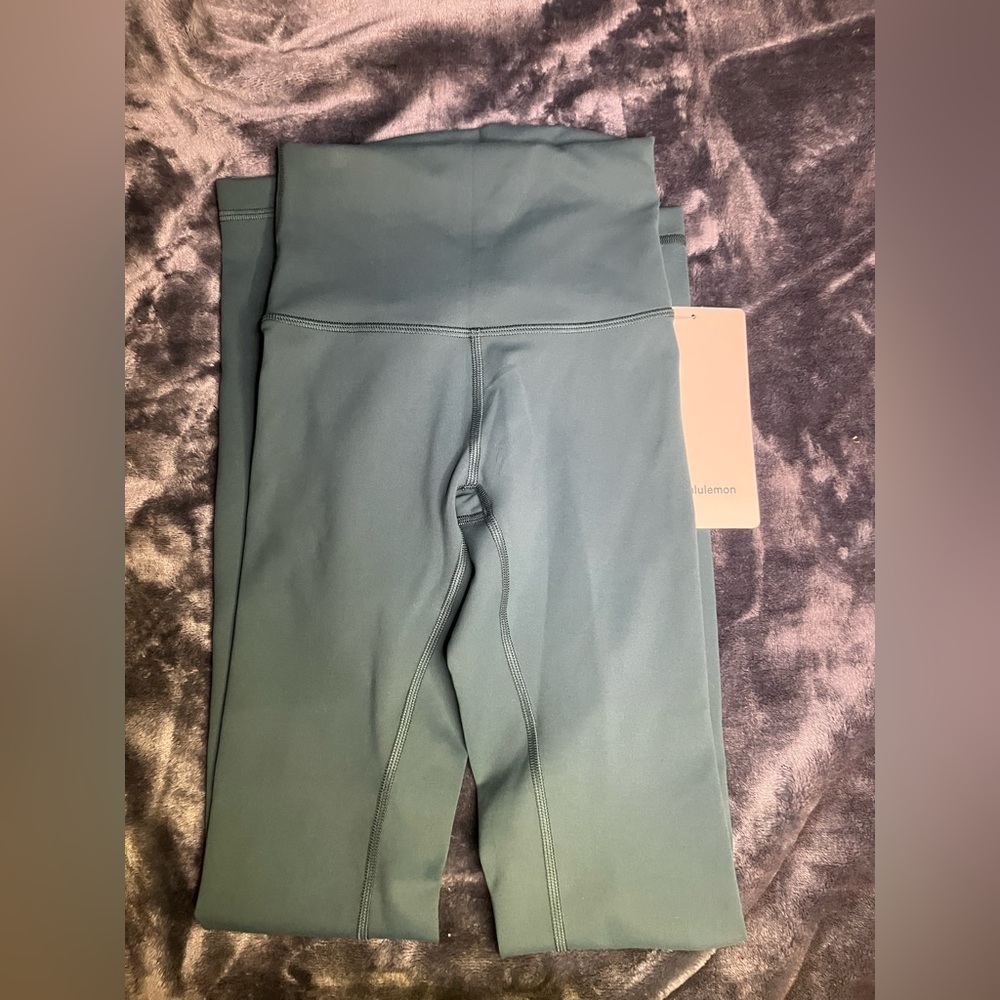 dark green lulu leggings
